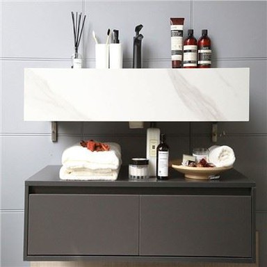 30-инчова бяла плаваща суета